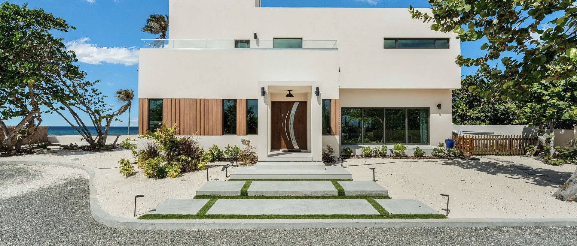 5 Bed Beach Front Estate - Halcyon Point