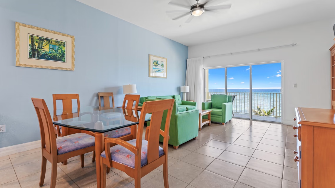 Castaway Cove Beachfront - 2 Bed, 2 Bath, A And B Lock Off Unit