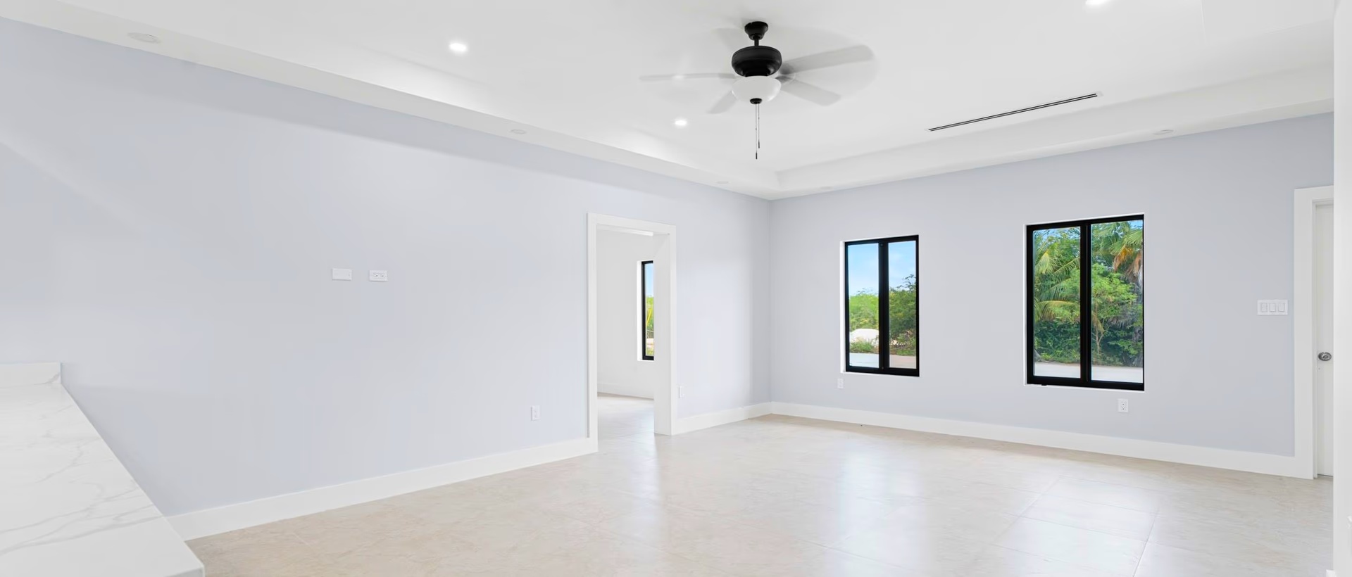 #2 Brand New 3 Bed 3.5 Bath Duplex - Lookout Gardens