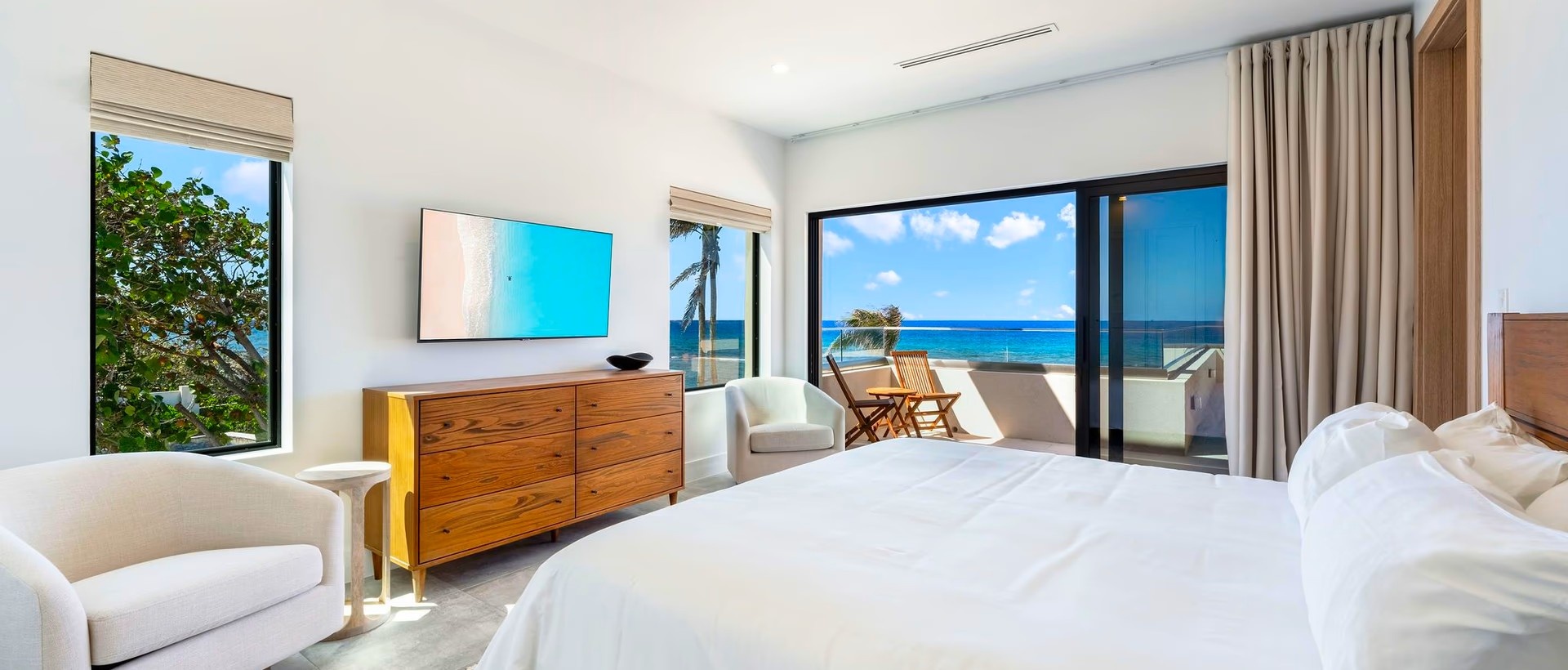 5 Bed Beach Front Estate - Halcyon Point