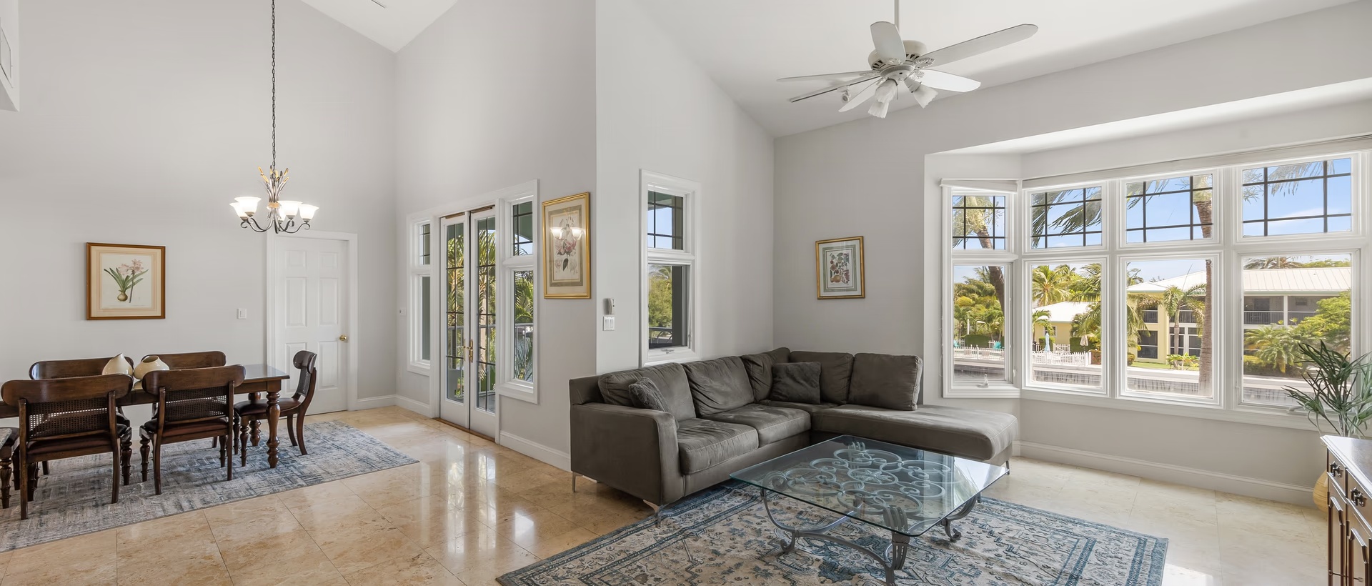 Britannia Kings Court Canal Front 4 Bed/3 Bath Plus Boat Dock