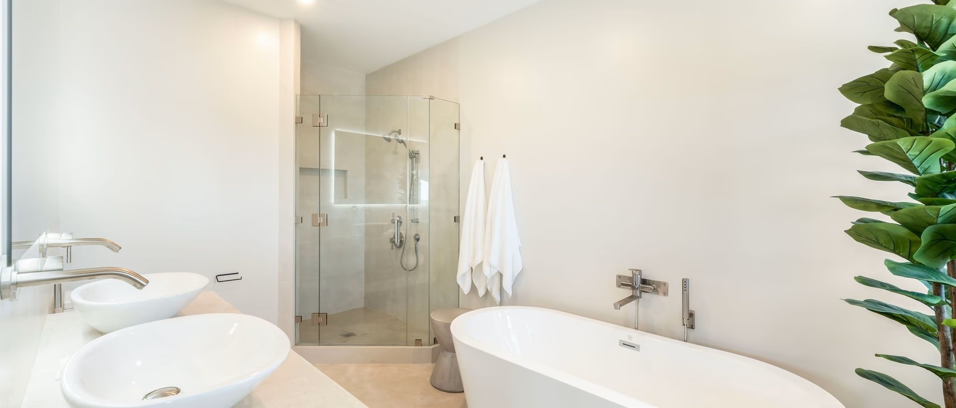 Halcyon Point - Experience Luxury Firsthand