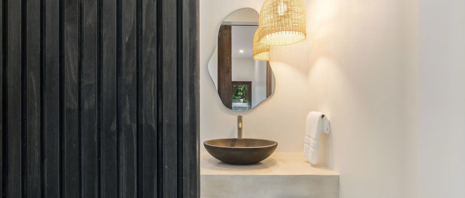 Halcyon Point - Experience Luxury Firsthand