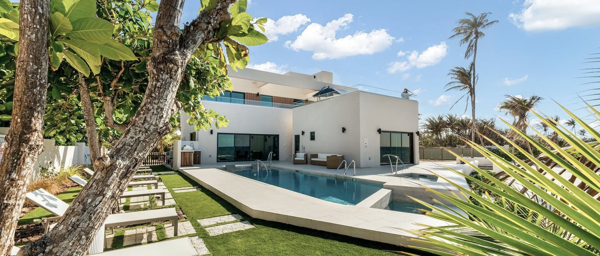 Halcyon Point - Experience Luxury Firsthand