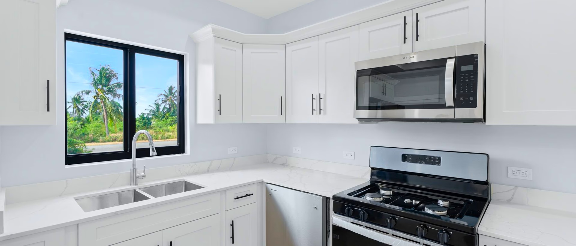 #2 Brand New 3 Bed 3.5 Bath Duplex - Lookout Gardens