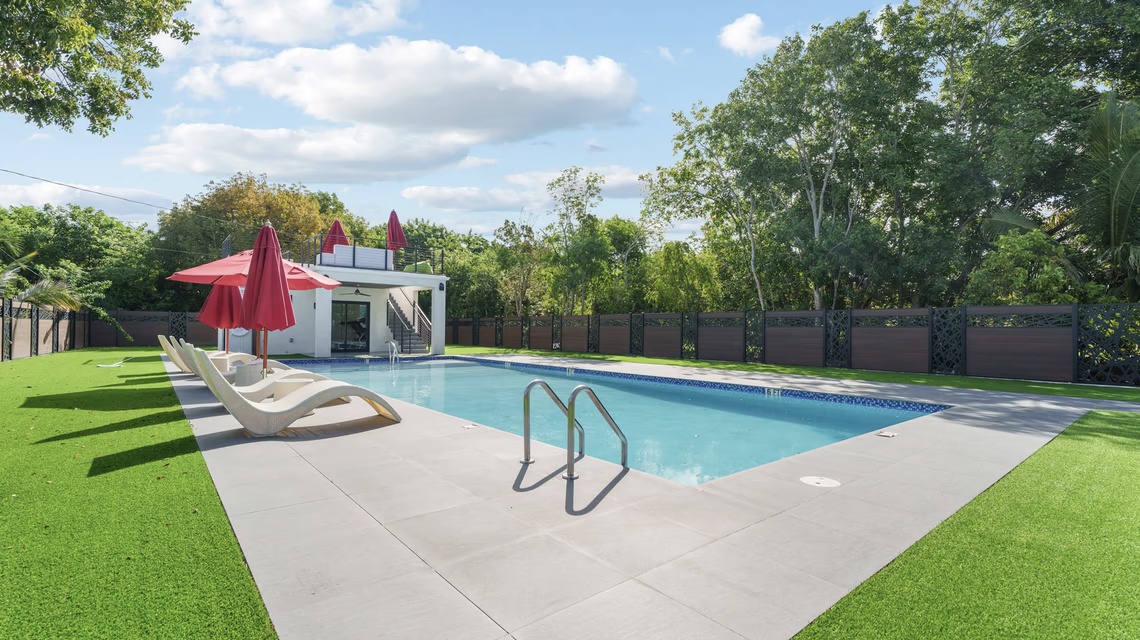 Arza 1 Bed/1 Bath Complete Turn - Key Unit