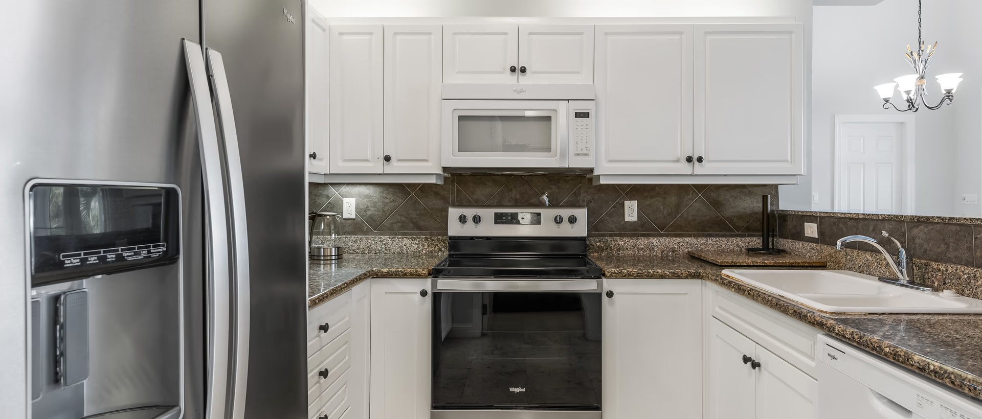 Britannia Kings Court Canal Front 4 Bed/3 Bath Plus Boat Dock