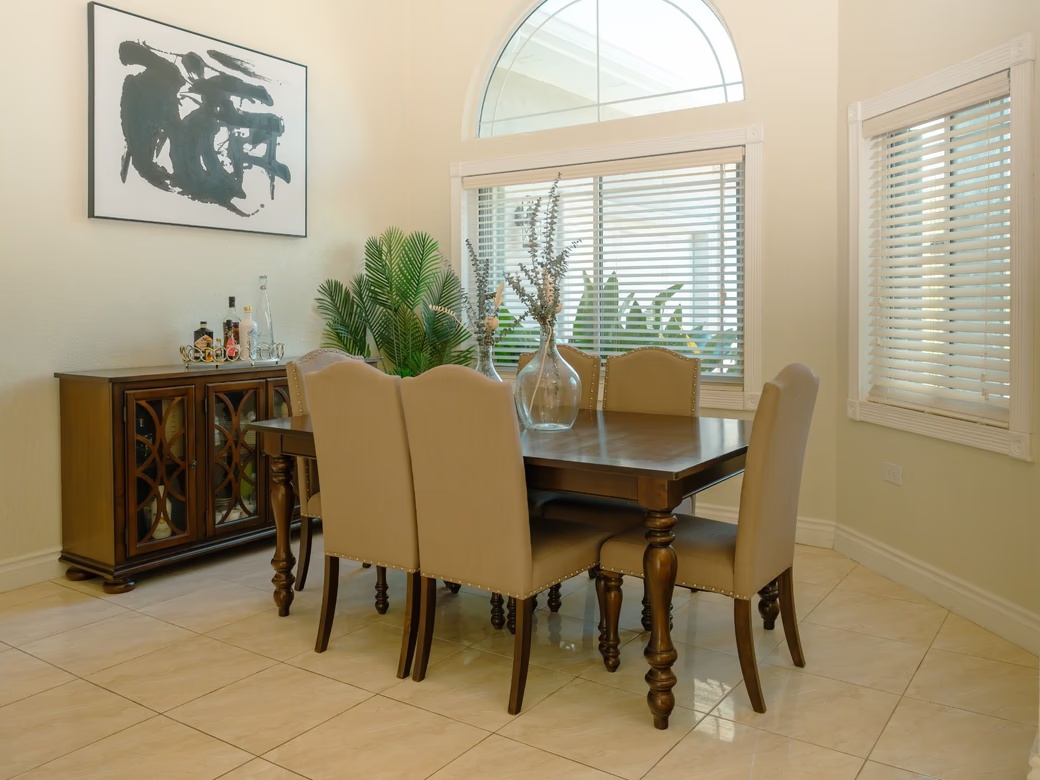 4 Bedroom Beautiful Family Home In Savannah