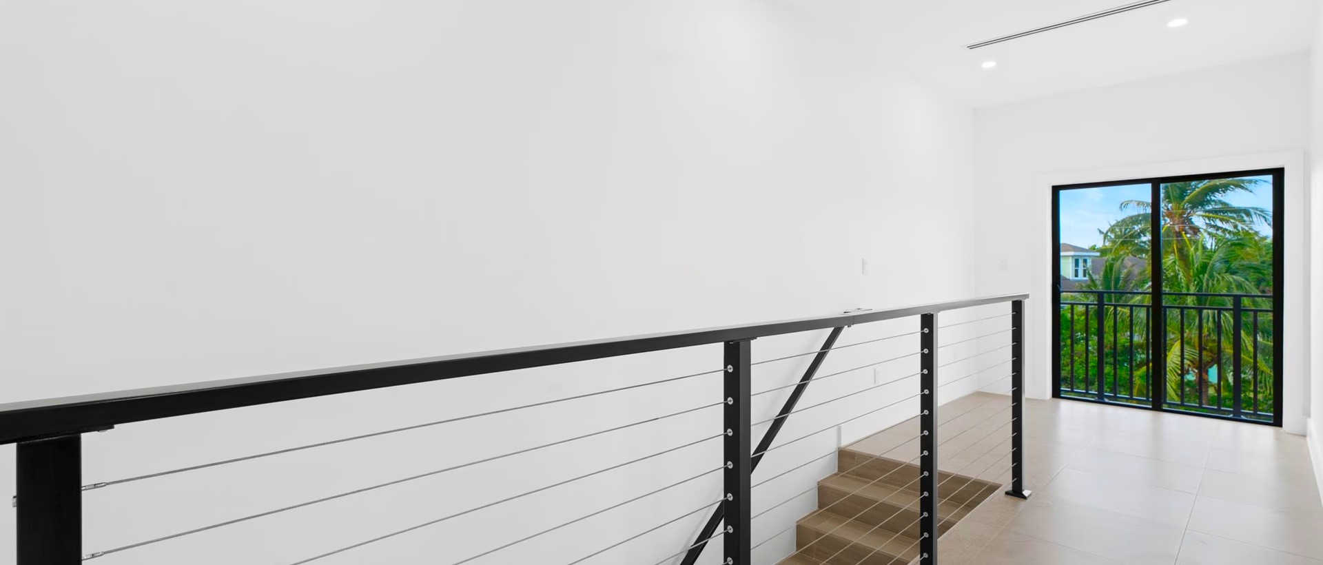 #2 Brand New 3 Bed 3.5 Bath Duplex - Lookout Gardens