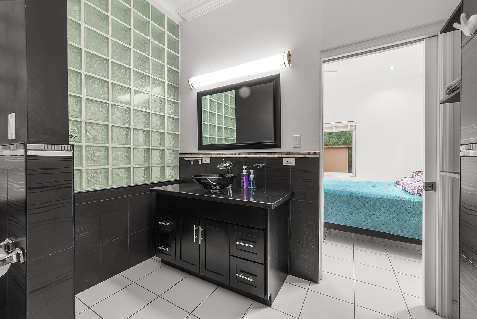 3 BED MIDWAY CLOSE FAMILY HOME