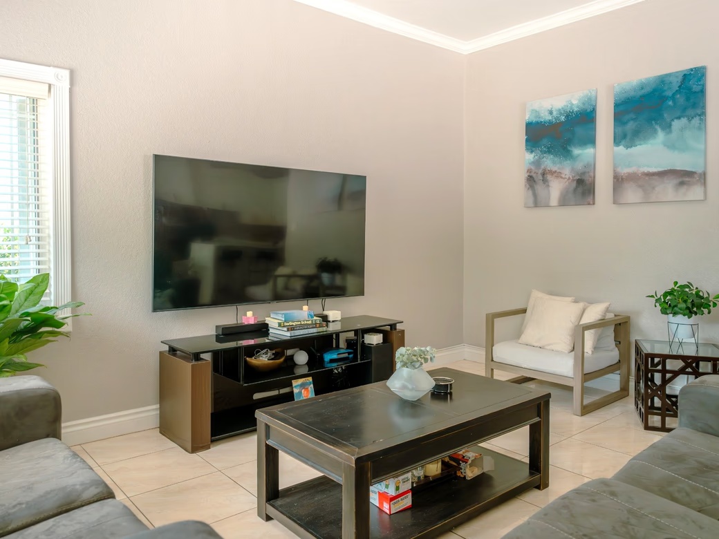 4 Bedroom Beautiful Family Home In Savannah